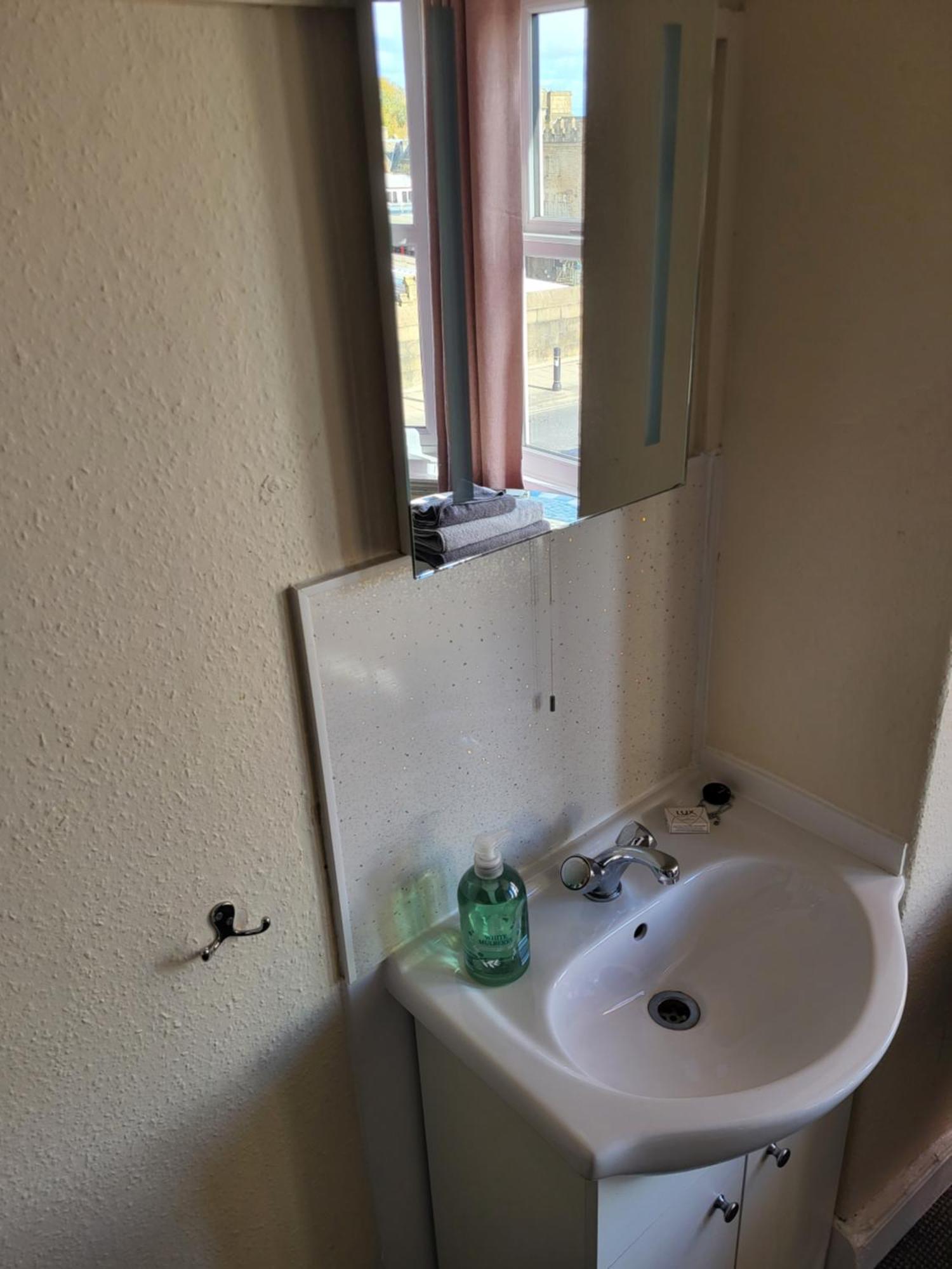 לנקסטר Station Guesthouse - Key Pad Entry חדר תמונה
